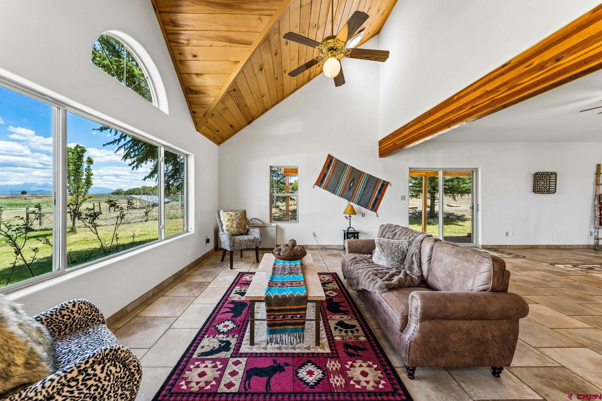 Image 3: Living Area