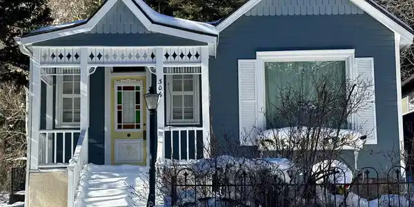 306 Oak Street