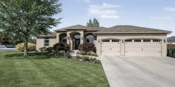 1233 Sunset Drive