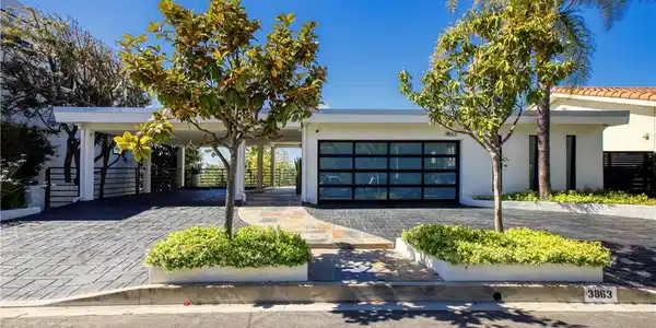 3863 Sherwood Place