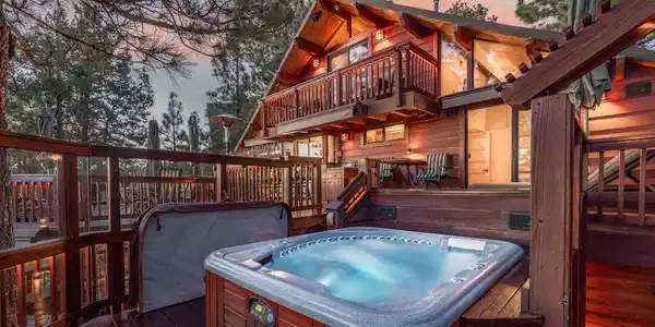 817 Plumas Court