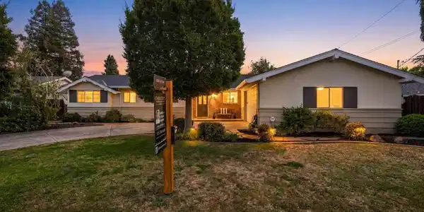 2856 San Benito Dr