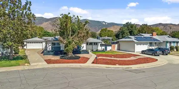 342 Echo Court E