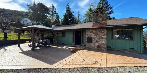 8411 Highway 175