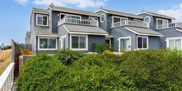 271 Vista Del Mar