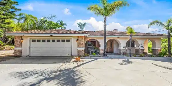 1845 Alta Vista