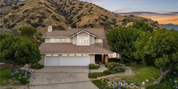 1166 Lassen Court