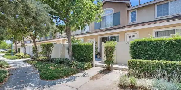 8449 E Arrowhead Way