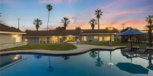 735 E Sierra Madre