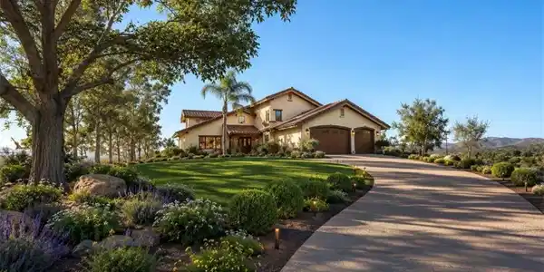 16770 Rocky Glen