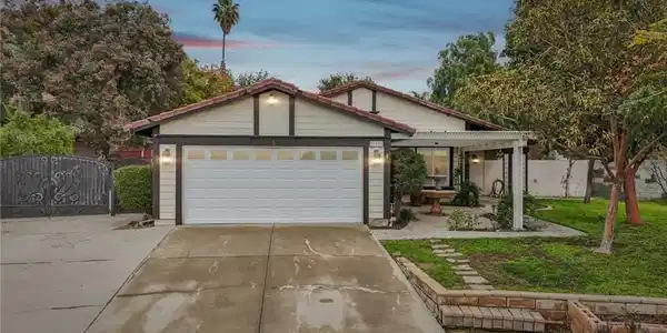 21962 Glen View