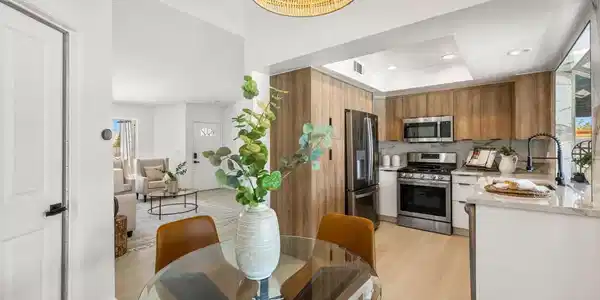 68155 Bella Vista Road