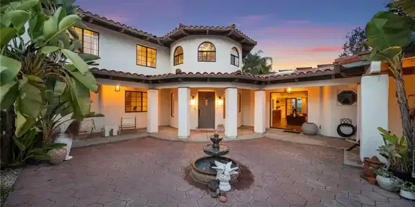 109 Lake Ridge Circle