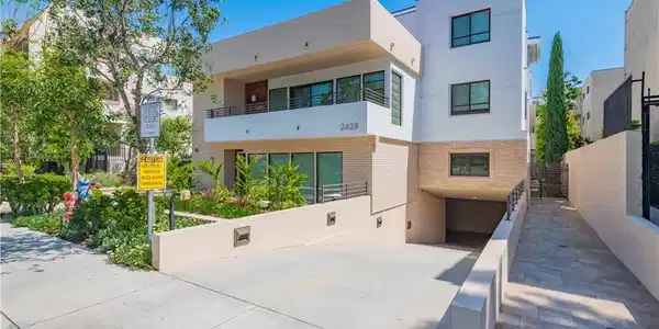 2428 E Del Mar Boulevard