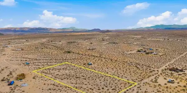 0 Sand Trail