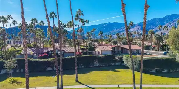 2365 Oakcrest Drive