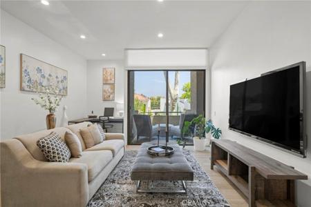 484 E California
