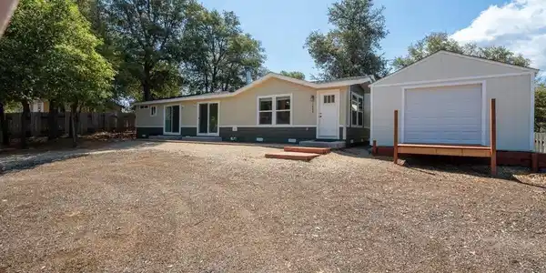 1645 Frisius Drive