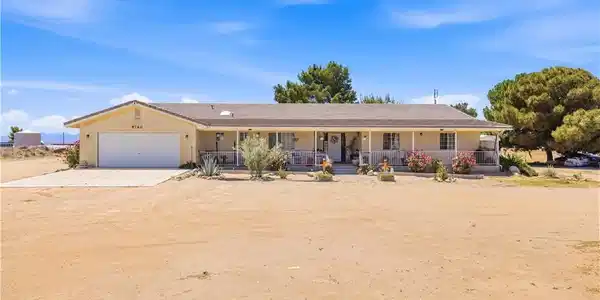 9740 E Avenue G10