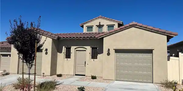 7448 Del Rio Vista