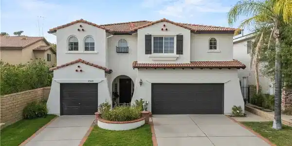 27625 Mariposa Lane