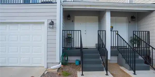 2104 Raymond