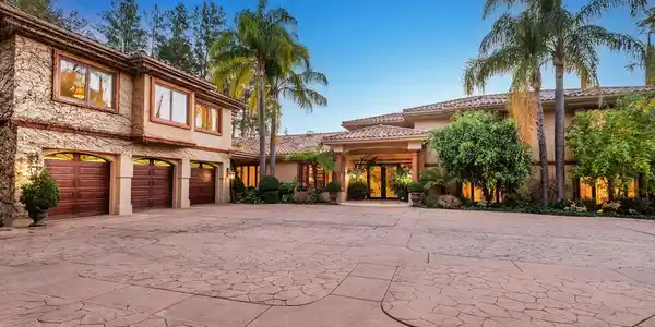 1032 Lakeview Canyon Road
