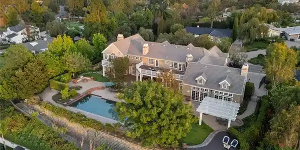 2061 Skyline Drive