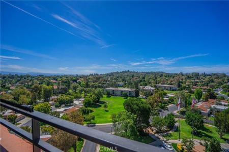 24055 Paseo Del Lago