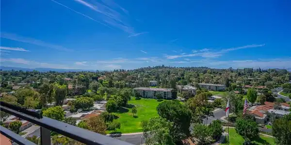 24055 Paseo Del Lago