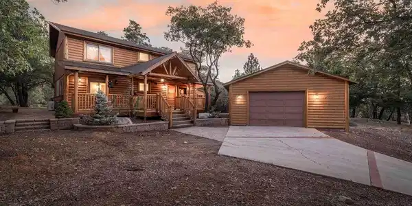 190 Yosemite Drive
