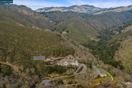 2420 Diablo Lakes Ln
