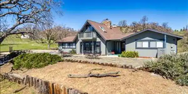 29560 Horsethief Drive