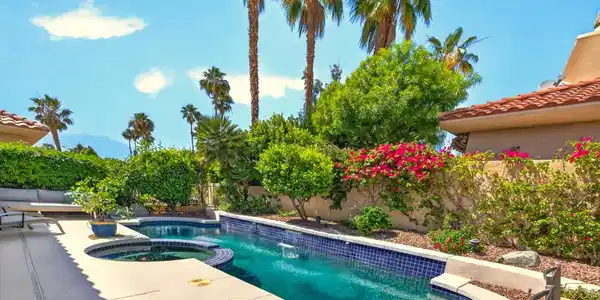 152 Kavenish Drive
