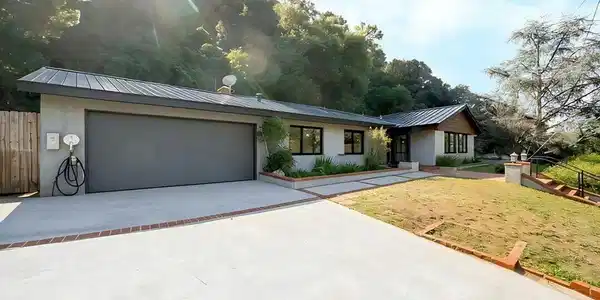 5532 Ocean View Boulevard