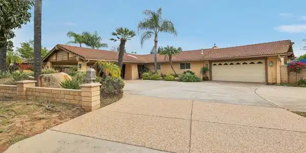 1943 Brookhurst Drive