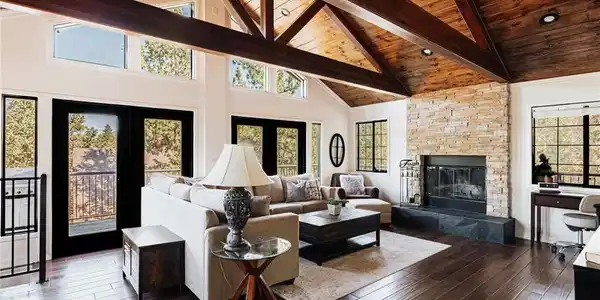 750 Villa Grove