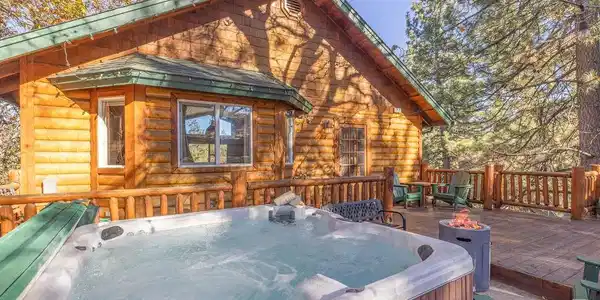 712 Villa Grove