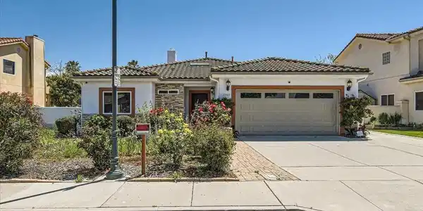 12709 Oak Knoll Rd,