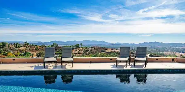 1185 Cedar Summit Drive