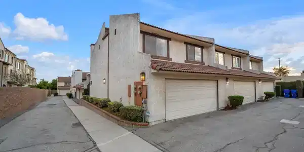 938 Huntington