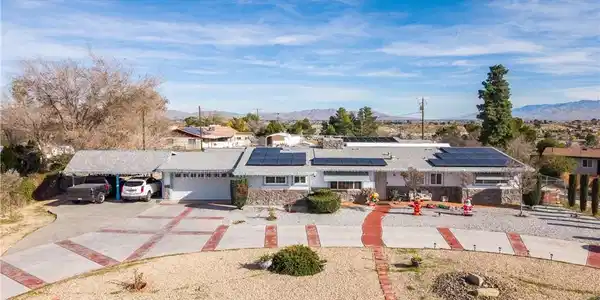 16464 Desert Knoll Drive