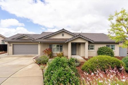 1280 Templeton Hills