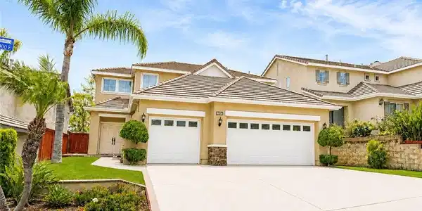 8856 E Crestview Lane