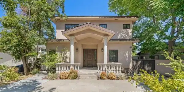 184 S Altadena Drive