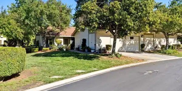 8423 Chenin Blanc Lane