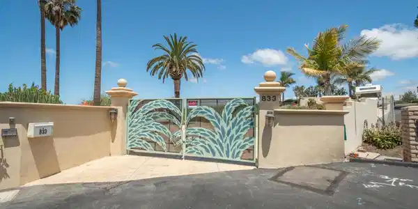 833 W Highland Drive
