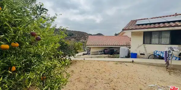 1121 Devore Road
