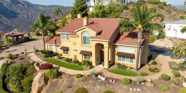 15718 Creek Hills Road
