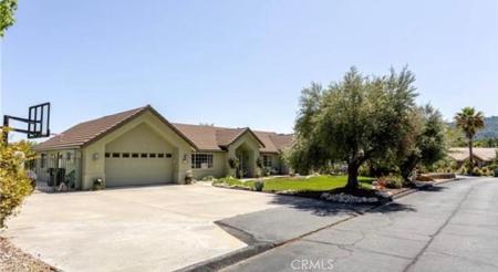 155 Eagle Creek Court
